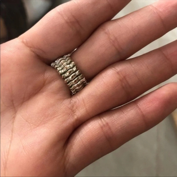 Stretchy Rhinestone Ring - Picture 2 of 5